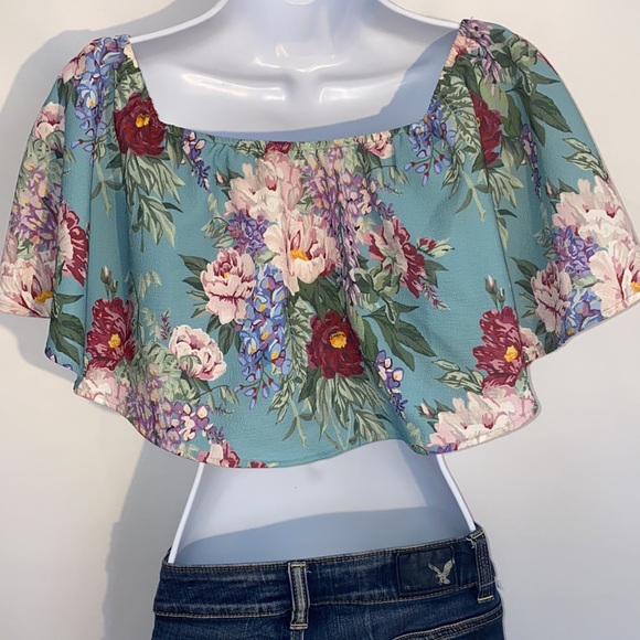 Show Me Your Mumu Heidi ruffle crop top in green with red and pink florals XS - Picture 8 of 13